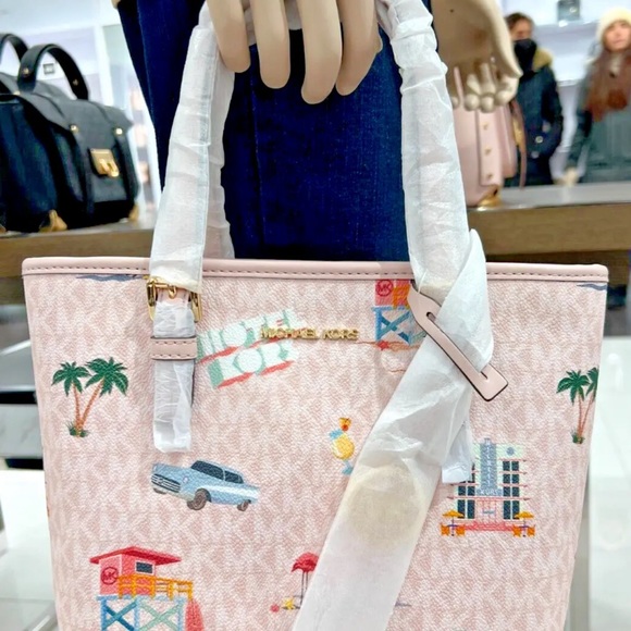 MICHAEL KORS JET SET TRAVEL ZIP XS TOTE CROSSBODY BAG Flamingo POWDER BLUSH - Picture 2 of 9